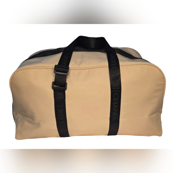 CHANEL Cream And Black Logo Duffle Bag - Picture 7 of 9